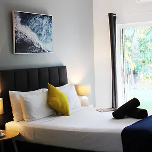 https://coral-beach-lodge.cairnshotels4all.com