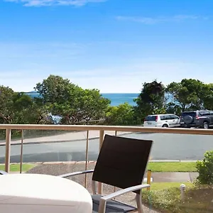 https://seacrest-unit-1-moffat-beach-qld.hotelssunshinecoast.net